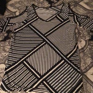 Short Sleeve cold shoulder top.